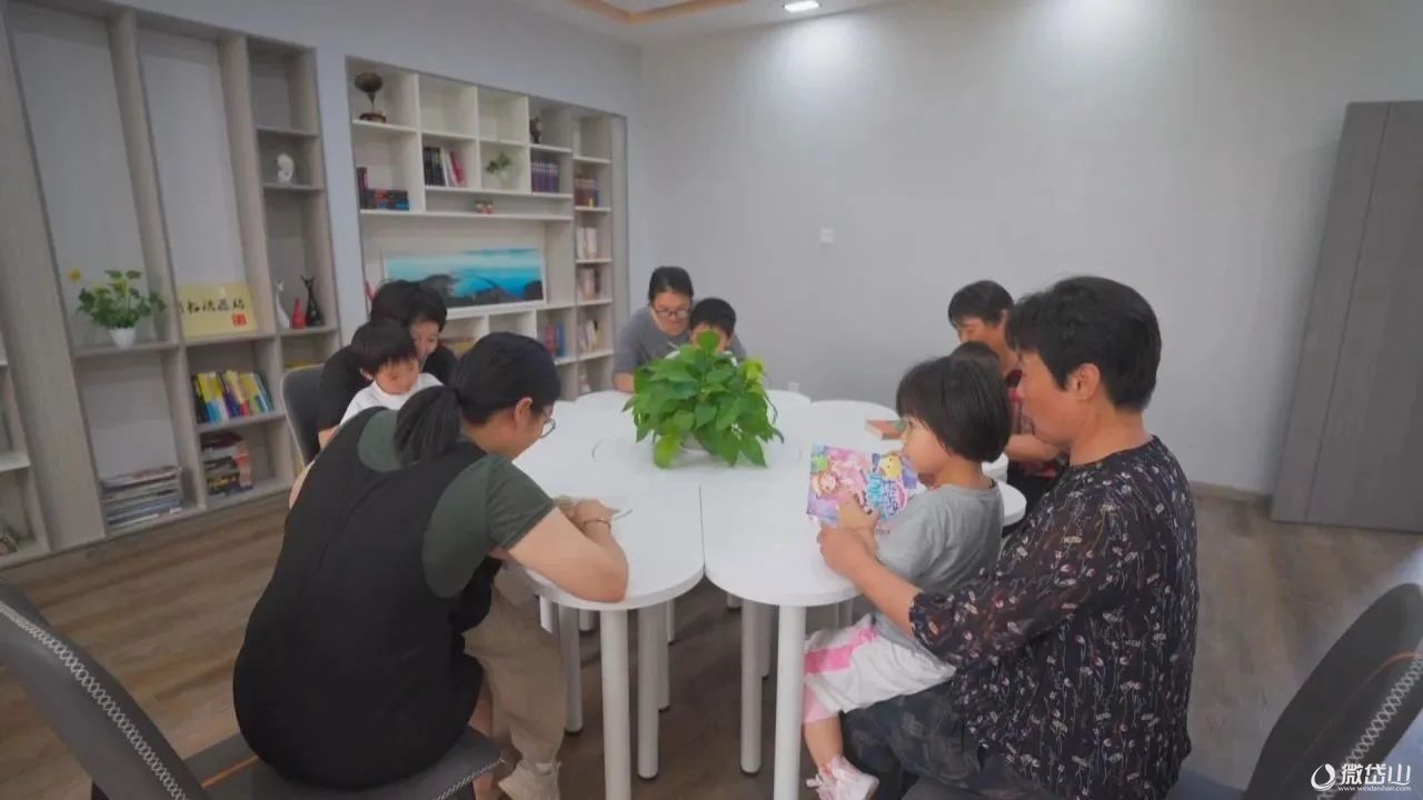 秀山.jpg